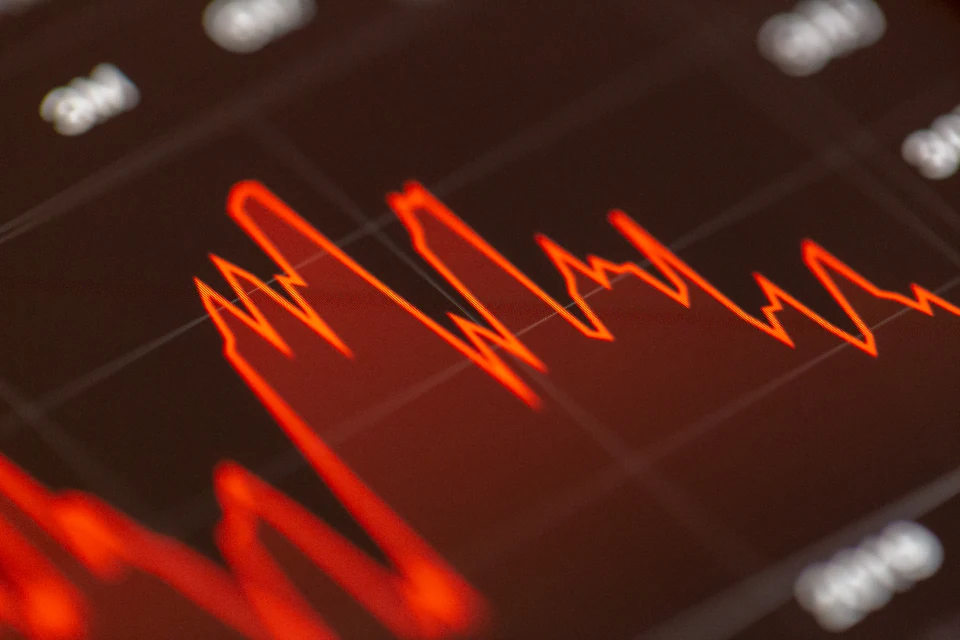 Theranos and the Investing Lessons Retail Investors Still Need in 2026
